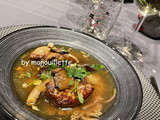 Foie gras en bouillon de canard, pleurotes, noisettes et truffes