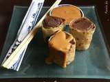 Sushis de crêpes à la mousse au chocolat et sauce au caramel