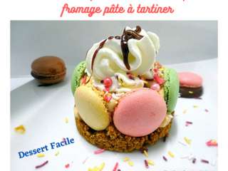 Dessert facile - Charlotte (revisitée) aux macarons et crème fouettée / mascarpone / fromage blanc / pâte à tartiner et spéculos