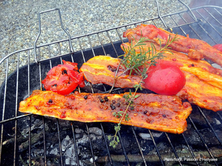 Tranches de poitrine de porc sauce tex mex au barbecue