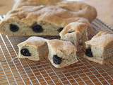 Fougasse traditionnelle de Provence à la farine complète et aux olives noires