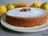 Gâteau aux blancs d'oeuf, noix et fruits du verger