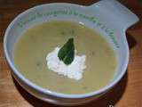 Velouté de courgettes à la menthe et à la brousse