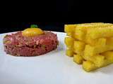 Tartare de boeuf au couteau & frites de polenta aux epices