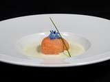 Timbale de truite fumee aux endives, sauce saint agur