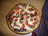 Pizza tapenade et tomates-cerise