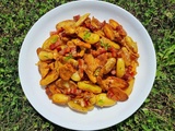 Poêlée de pommes de terre nouvelles aux girolles et lardons