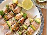 Brochettes thon-avocat au barbecue, sauce chien