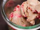 Glace à la cannelle, à la framboise et aux spéculoos