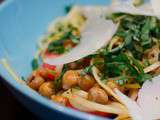 Linguine aux pois chiches, aux tomates cerises et au basilic