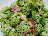 Salade de brocoli, de bacon et d'amandes