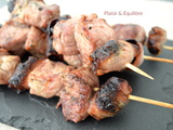 Brochettes de filet mignon et de pruneaux au lard