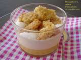 Verrine de pineapplecurd, crème mascarpone et crumble coco