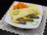 Raviole ouverte, saint Jacques, asperges vertes et sauce au citron