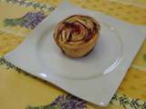 Tartelettes aux pétales de pommes et confiture fraises framboises