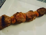 Brochettes de filet mignon aux abricots secs