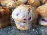 Muffins aux framboises et au chocolat blanc