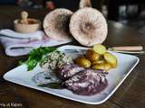 Plat de famille de poulet au vin rouge, cocoonant et parfumé aux saveurs d'automne