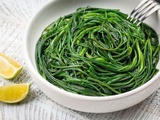 Agretti sautés à la poêle avec de l’huile et du citron : un accompagnement facile et rapide