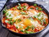 Shakshuka, œufs de sauce que les Israéliens appellent la pantoufle