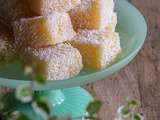 Carrés fondants de manioc (cuits à la vapeur) & noix de coco