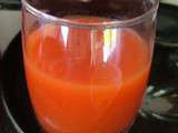 Boisson sanguinaire pour vampires ou jus de tomates