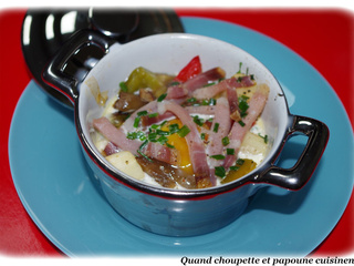 Oeuf cocotte sur legumes confit, lamelles de jambon cru