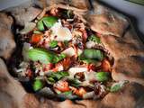 Tarte rustique tomates Prune, basilic et parmesan