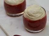 Soupe froide de tomates cerises, rhubarbe et cerises et crème fouettée vanille