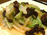 Chou chinois aux champignons noirs 木耳炒白菜 mù ěr chǎo bái cài