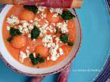 Soupe de melon à la feta et pesto de persil, fleur de sel au piment d'Espelette