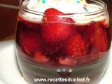 Verrine de fraise à la crème de cassis