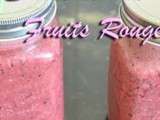 Smoothie aux fruits rouges