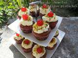 Cupcake chocolat cerises confites pistache