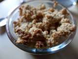 Crumble de rhubarbe à l’amande – version normale et version allégée (sans matière grasse)