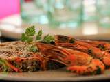 Poêlée de gambas, coriandre et quinoa aux fruits secs