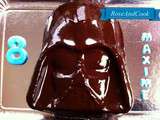 Dark Vador & glaçage patissier brillant à l'agar-agar {gâteau Star Wars}