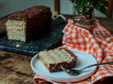 Cake rocher aux noisettes et au café