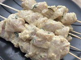 Brochettes de poulet marinées au curry ig bas