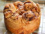 Brioche feuilletée aux amandes caramélisées