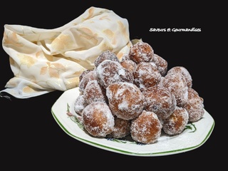 Beignets à la Banane et au Sucre de Nadiya Hussain