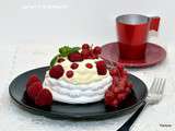 Pavlova aux Groseilles et Framboises