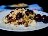 Salade de bourghoul, cerises et fruits secs