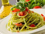 Spaghettis au pesto et tomates