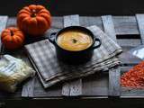 Soupe de courge Butternut, lentilles corail, lait de coco et curry