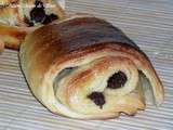 Petits pains au chocolat brioches feuilletage facile