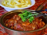 D'Osso buco avec sa sauce verte gremolada (cuisine italienne)