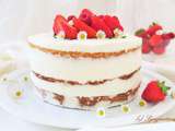 Naked Cake fruits rouges et sureau