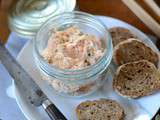 Rillettes de saumon et perles de yuzu