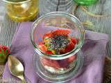 Verrine fraises, ricotta, fruit de la passion et graines de chia